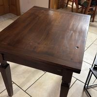 Tavolo in legno allungabile