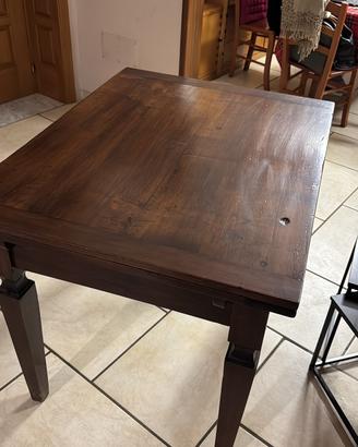 Tavolo in legno allungabile