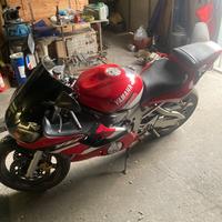 Yamaha YZF R6 - 2001