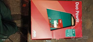 Alimentatore per rete animali elettrificata