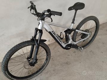 e-bike full Berria Mako batteria da 720 Wh 