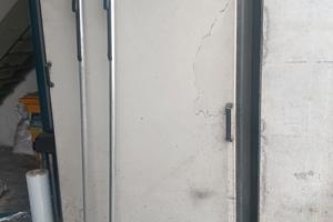 Palo ferma carico in alluminio con cremagliera