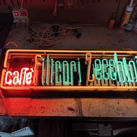 insegna al neon vintage