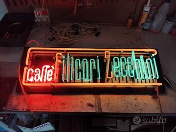 insegna al neon vintage