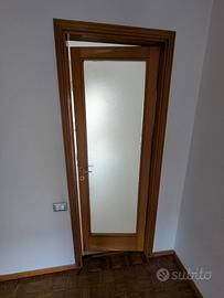 Porte in legno massello con vetro