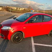 Lancia Ypsilon 1.2 69 CV 5 porte Gold
