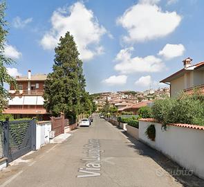 Colonna accogliente trilocale arredato