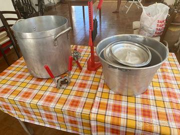 Set di pentole per fare la salsa con accessori