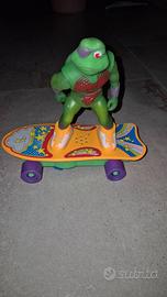 Ninjia vintage su skateboard