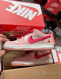 Nike Dunk SB Fragola Velluto  EU 40