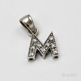 Ciondolo iniziale M oro bianco 18 kt zirconi A.145