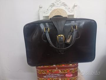 valigia in pelle vintage.