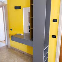 ARMADIO MODERNO DA INGRESSO