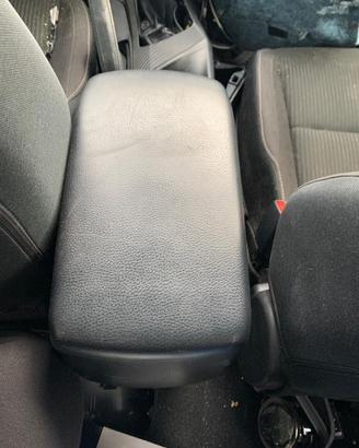 Bracciolo centrale Toyota Rav 4 2015