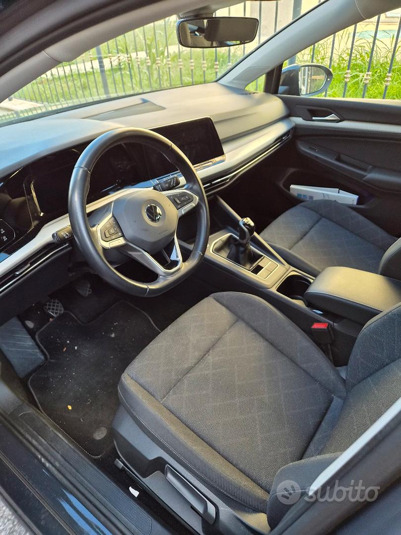 Volkswagen Golf 2022 photo 2