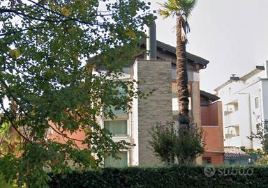 Villa di 311 m² con più di 5 locali e box auto dop
