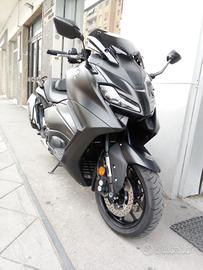 Yamaha TMAX 560
