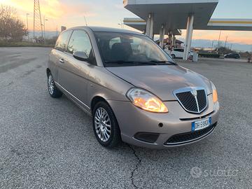 Lancia y 1200 benzina euro 4 full optional