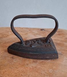 antico ferro da stiro in ghisa anni 20