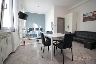 MONOLOCALE A BOLOGNA