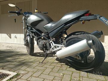 ducati monster  900 i.e. anno 2000