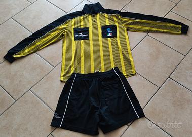 
Vintage 3 maglie arbitro F.I.G.C.
1) completo dia