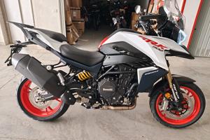 Benelli TRK 902 STRADALE con promo OMAGGIO kit val