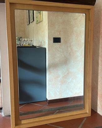 Specchio con cornice in legno massello