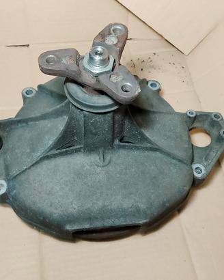 Blocco campana frizione alfa 75.  1800. 