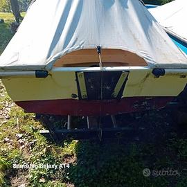 Scialuppa in vetroresina