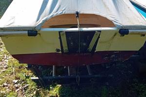 Scialuppa in vetroresina