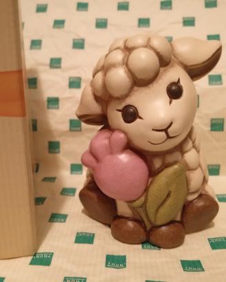 Agnello con fiore pasqua thun pecora