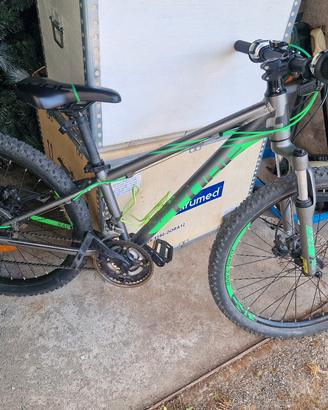 bici cube 24