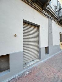Locale commerciale in via De Cesare 76 - Taranto