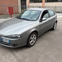 Alfa Romeo 147 1.6 16V TS (105) 5 porte Distinctiv