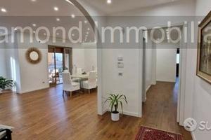 Attico ristrutturato con terrazza e garage