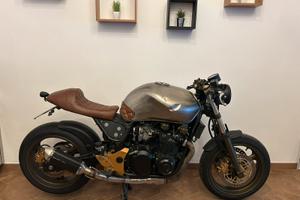 Kawasaki ZR7 cafê racer