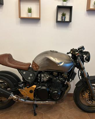 Kawasaki ZR7 cafê racer