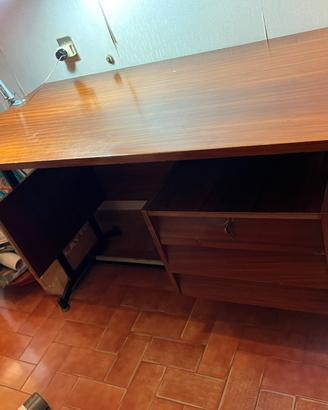 Scrivania Vintage Professionale in Legno e Metallo
