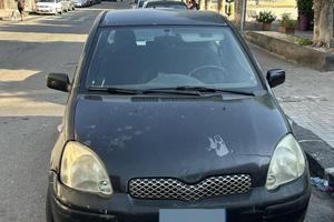 Toyota yaris 2003
