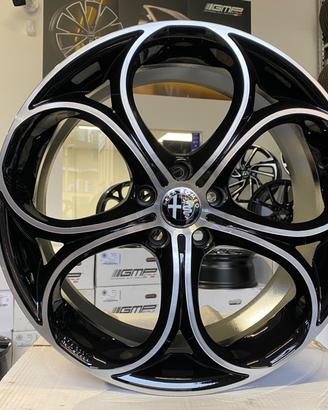 Cerchi Alfa Romeo raggio 18 NUOVI cod.2389