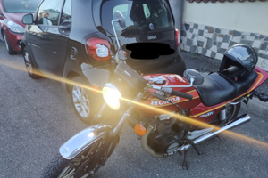 Honda CB 400 N del 1980 targata Roma