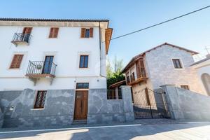 CASA DI CORTE A PAVONE CANAVESE