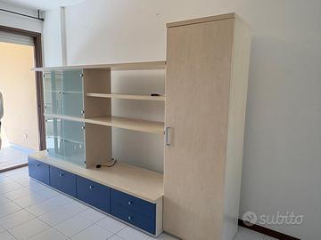 Arredamento per monolocale (ritiro entro il 15/6)