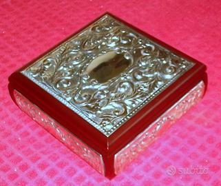 Scatola cofanetto porta gioie in legno e argento