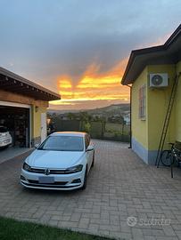 Polo  Volkswagen 2018