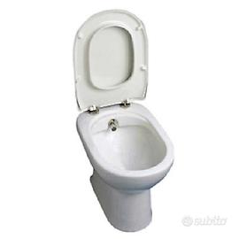 WC con rubinetto bidet