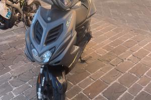 Motorino aerox yamaha 4 tempi 50