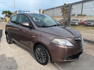 Lancia Ypsilon 1.2 BENZ - 69 CV - 5 porte