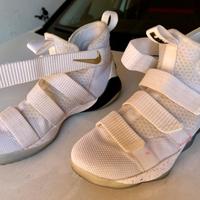 Nike LeBron Soldier 11